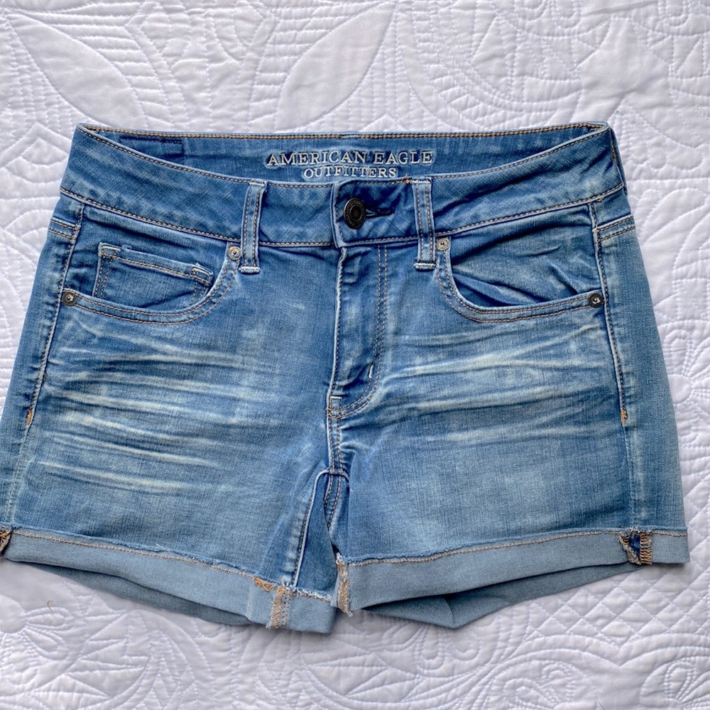 American Eagle Denim Jean Shorts Sz6 MIDI Super Stretch